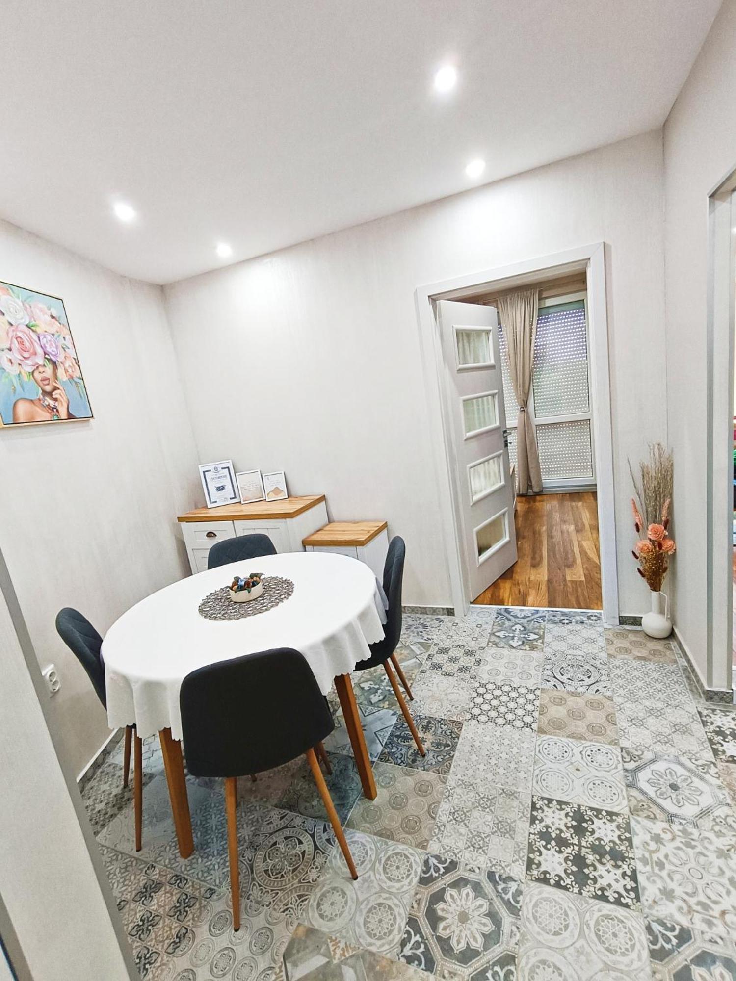 Mdm Apartment City Center Felicita Deluxe Ruse Extérieur photo